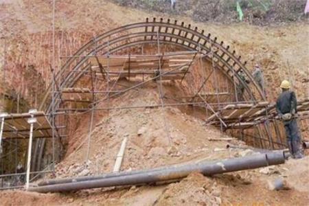 临江钢花管锚杆施工